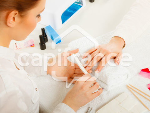 &Agrave; vendre � Institut de Beaut&eacute; Haut de Gamme en pleine expansion 143000 59000 Lille