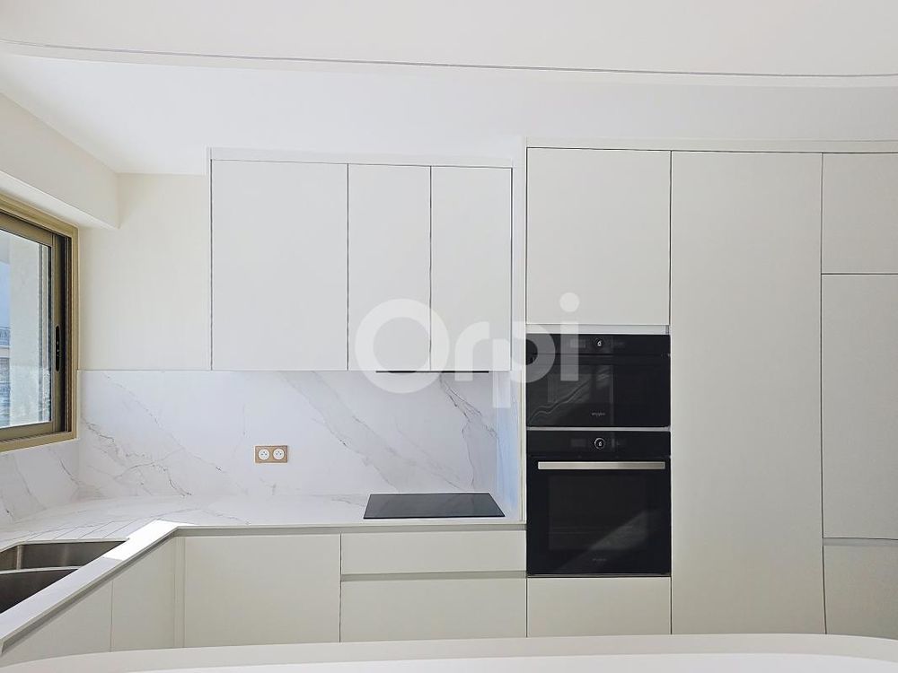 � vendre  Appartement Antibes (06600)