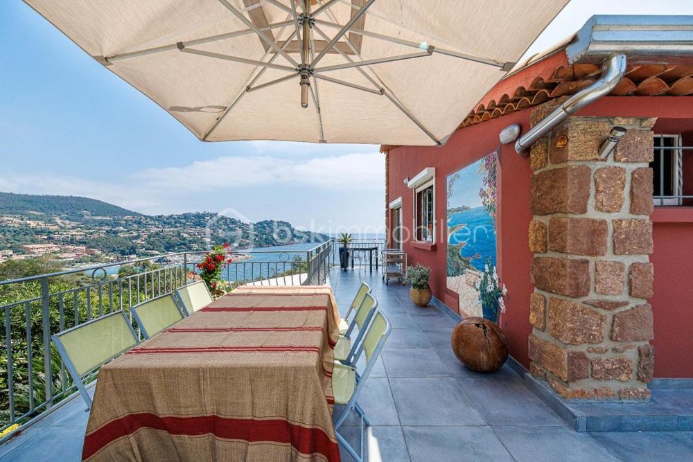 � vendre  Villa Agay (83530)