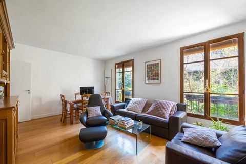   Appartement de 3 pi�ces de 80 m� � Paris 20e rue des Pyr�n�es Appartement - 3 pi�ce(s) - 80 m�