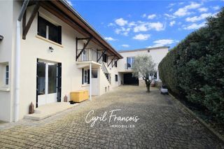  Maison � vendre 8 pi�ces 210 m�