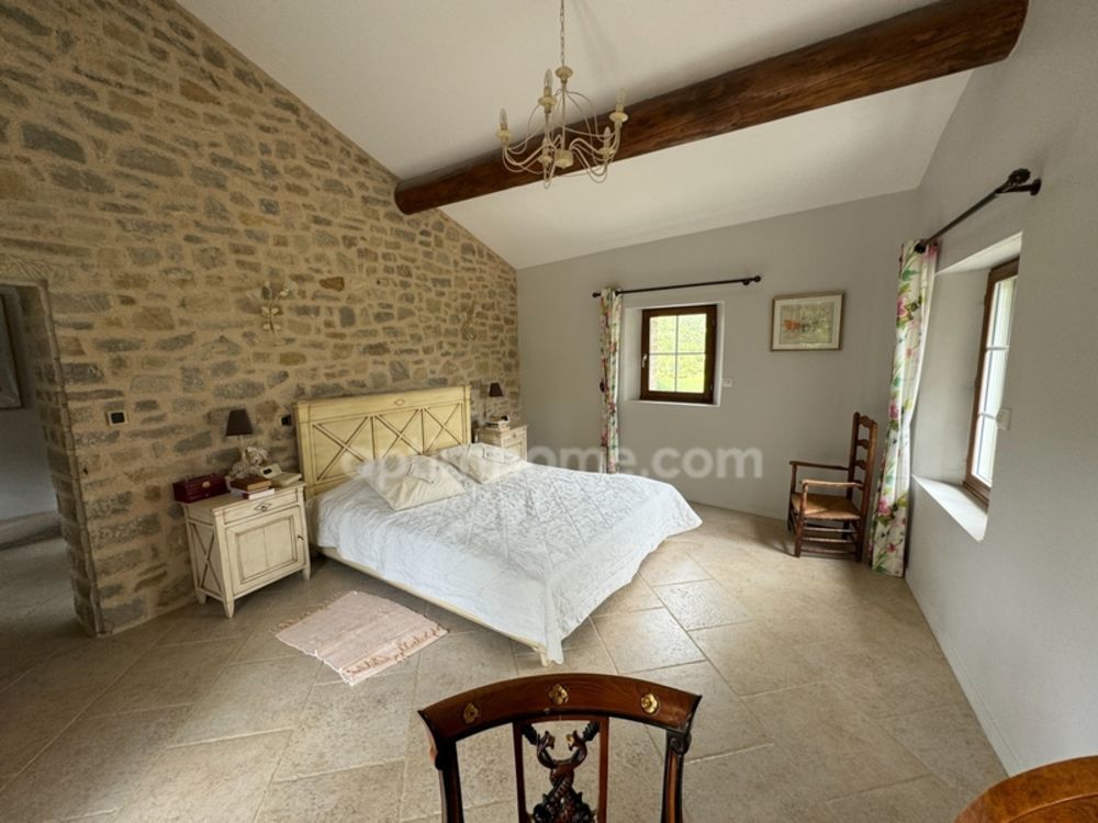 � vendre  Propri�t�/ch�teau Aiglun (04510)