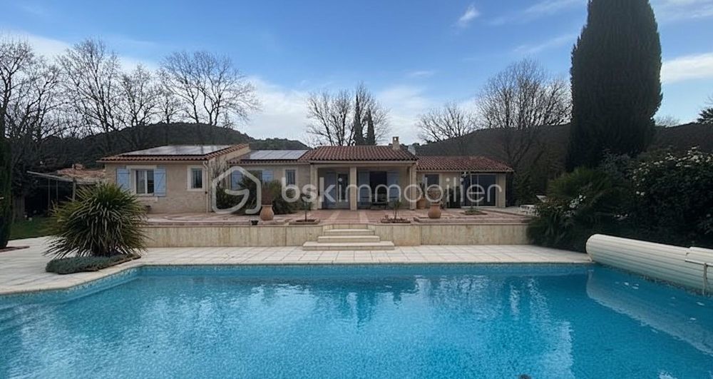 � vendre  Maison Tourrettes (83440)