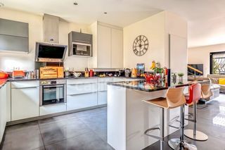  Maison � vendre 8 pi�ces 214 m�