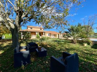  Propri�t�/ch�teau � vendre 10 pi�ces 240 m�