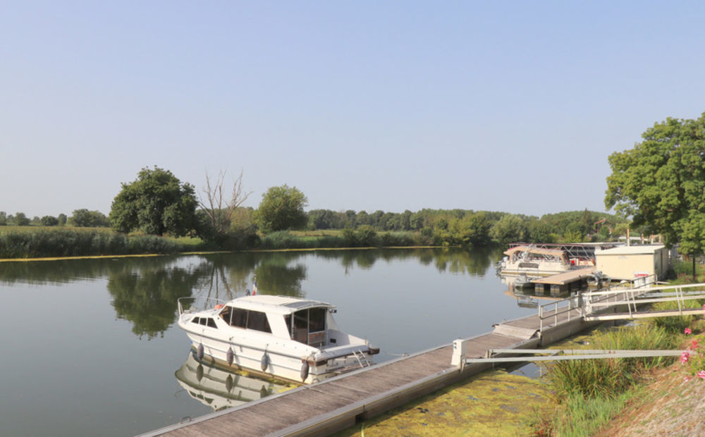 � vendre  Propri�t�/ch�teau La Truch�re (71290)