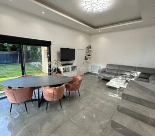  Propri�t�/ch�teau � vendre 6 pi�ces 166 m�