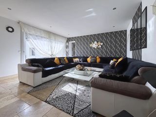  Maison � vendre 8 pi�ces 241 m�