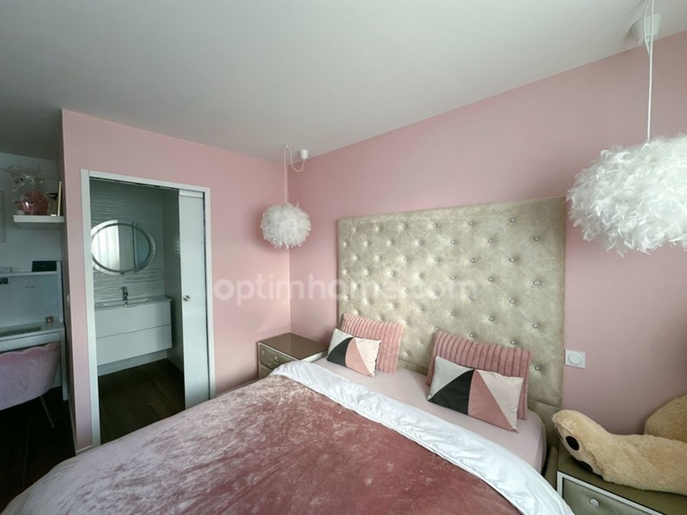 � vendre  Villa Morla�s (64160)