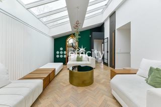  Immeuble � vendre 15 + pi�ces 480 m�