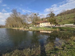  Propri�t�/ch�teau � vendre 5 pi�ces 141 m�