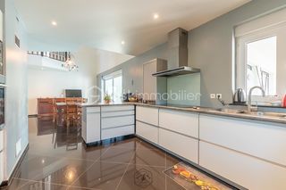  Propri�t�/ch�teau � vendre 8 pi�ces 251 m�