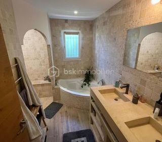  Maison � vendre 8 pi�ces 165 m�