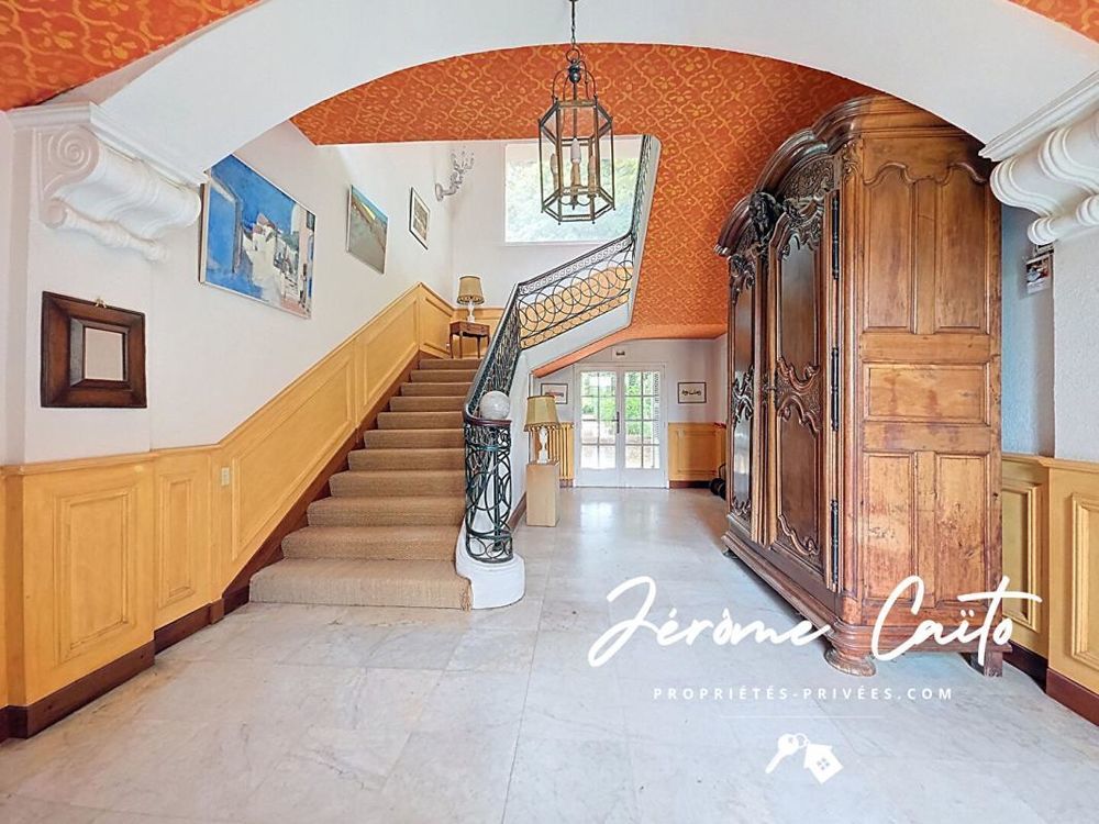 � vendre  Propri�t�/ch�teau Nimes (30900)