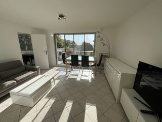  Appartement � louer 4 pi�ces 77 m�