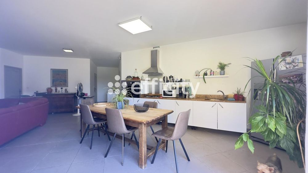 � vendre  Maison Uchaux (84100)