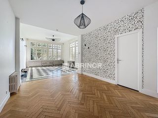  Maison � vendre 8 pi�ces 218 m�