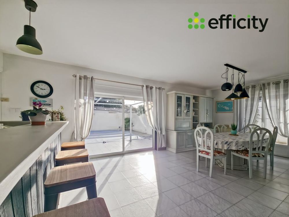 � vendre  Maison Sainte-Marie-de-R� (17740)