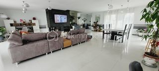  Propri�t�/ch�teau � vendre 9 pi�ces 240 m�