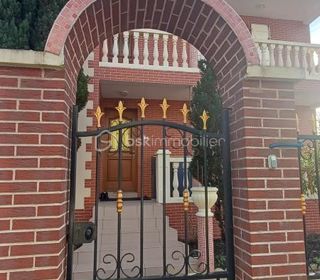  Maison � vendre 8 pi�ces 215 m�