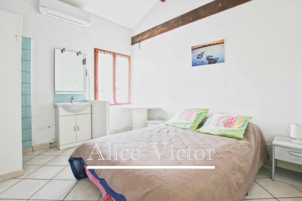 � vendre  Maison Aubagne (13400)