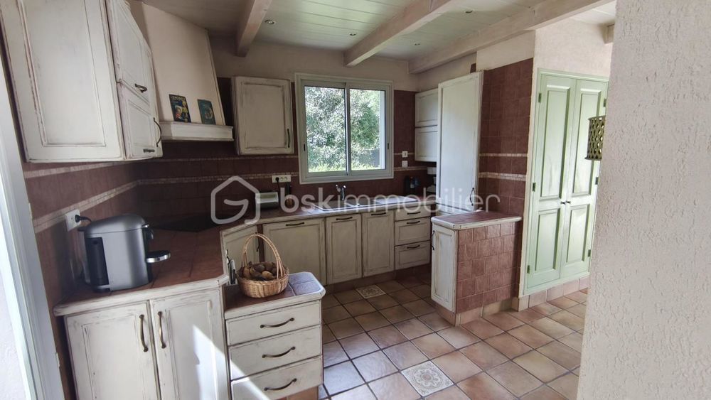 � vendre  Propri�t�/ch�teau Solli�s-Pont (83210)