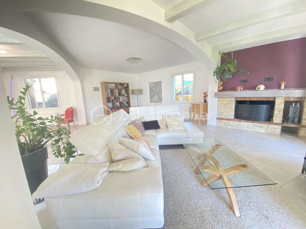 � vendre  Villa Pourri�res (83910)