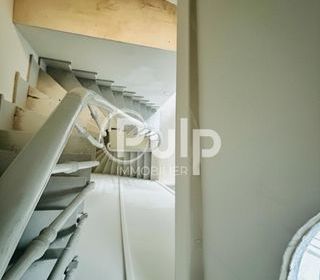  Immeuble � vendre 7 pi�ces 139 m�