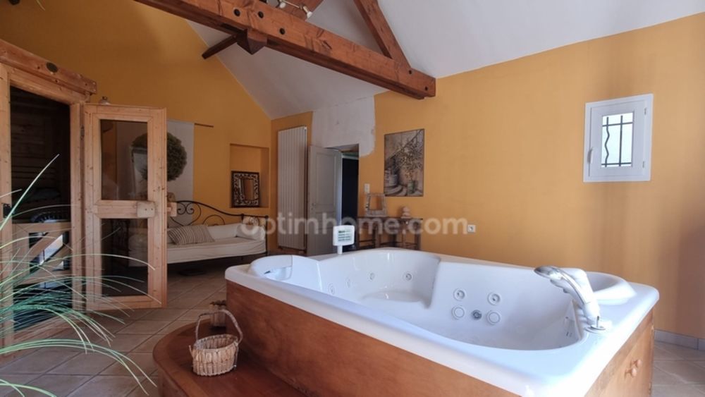 � vendre  Propri�t�/ch�teau Saint-Sim�on (77169)