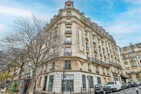 Boutique d'angle, &agrave; vendre dans un bel immeuble d'angle Haussmannien 940000 75013 Paris