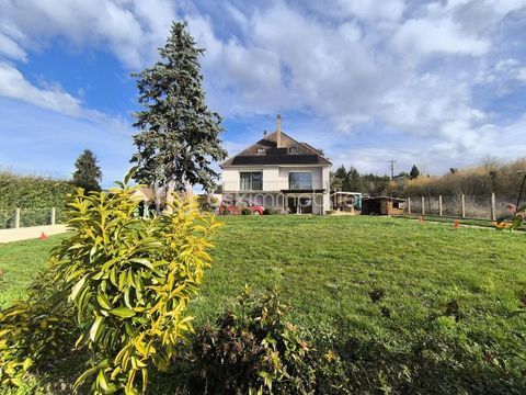   A d�couvrir Maison - 10 pi�ce(s) - 228 m�