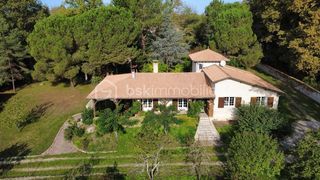  Propri�t�/ch�teau � vendre 6 pi�ces 190 m�