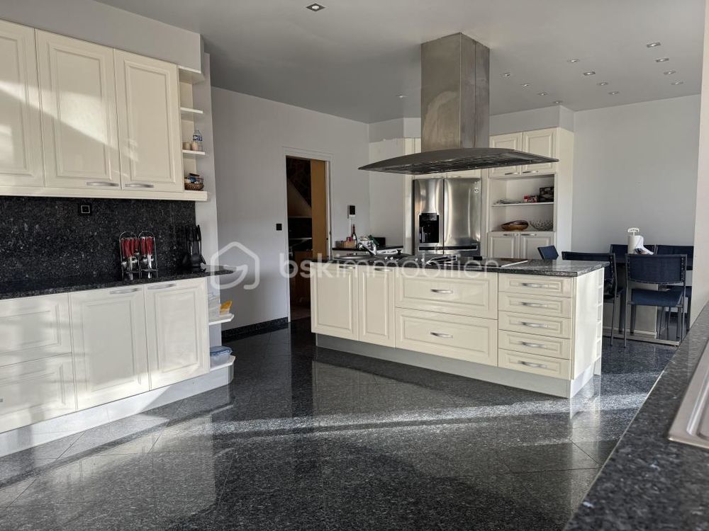 � vendre  Propri�t�/ch�teau Ch�teauvert (83670)