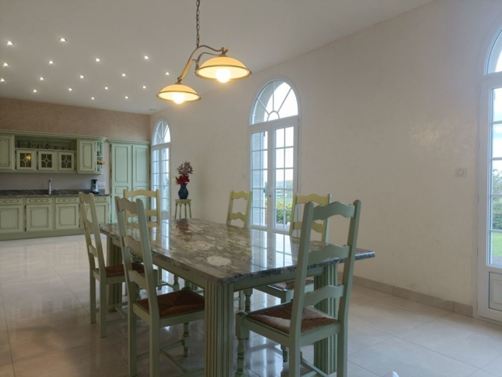 � vendre  Maison Montlu�on (03100)