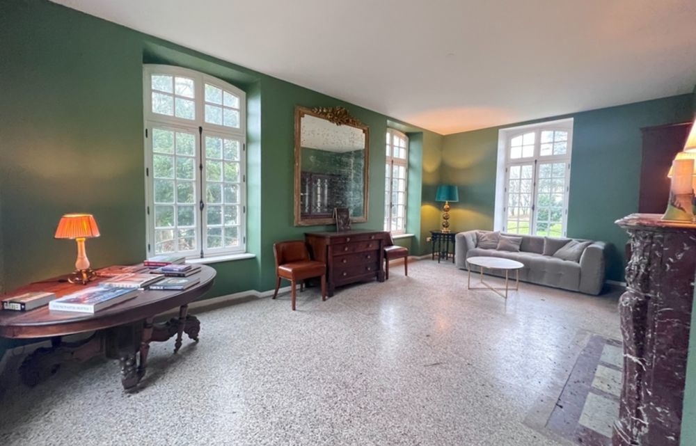 � vendre  Propri�t�/ch�teau M�ry-Pr�mecy (51390)