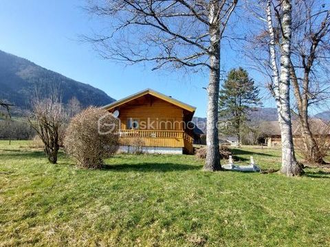   Terrain constructible avec chalet � Fort potentiel de projet � Alex (74290) Chalet - 6 pi�ce(s) - 76 m�