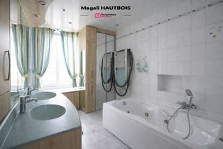  Villa � vendre 10 pi�ces 220 m�