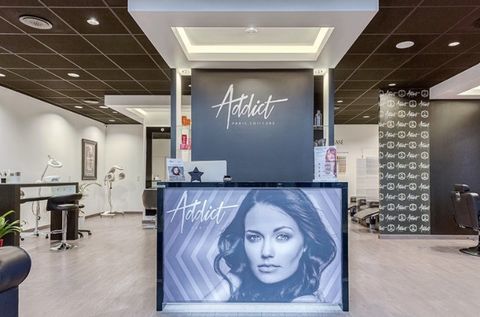 A vendre Salon de coiffure L&eacute;zignan-Corbi&egrave;res , AUDE (11) Zone commerciale dynamique 139990 11200 Lezignan corbieres