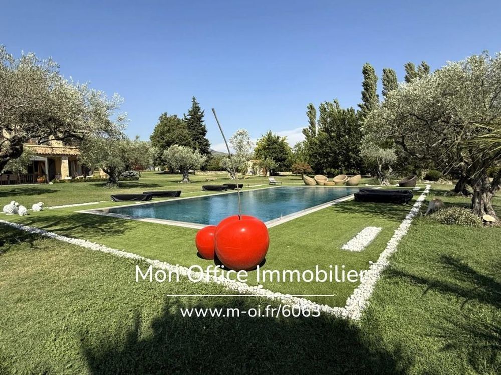 � vendre  Propri�t�/ch�teau Lourmarin (84160)