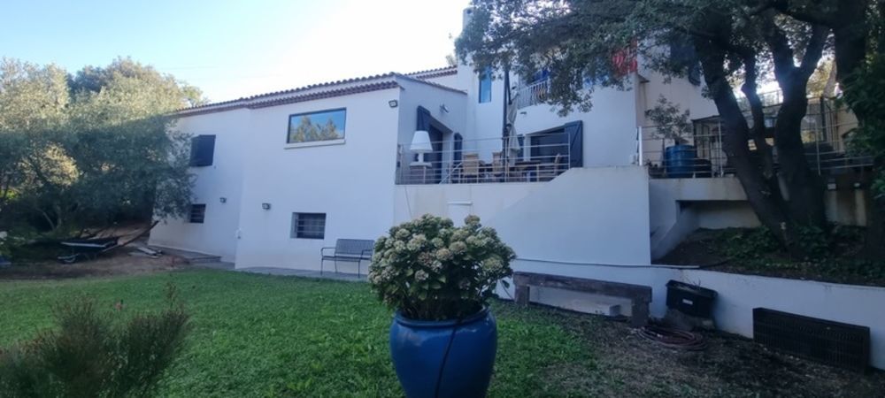 � vendre  Villa Aubagne (13400)