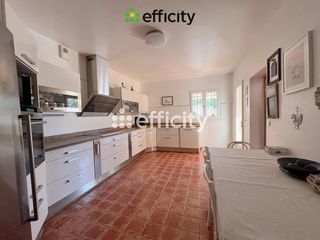  Maison � vendre 9 pi�ces 217 m�