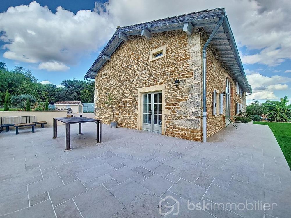 � vendre  Maison Moranc� (69480)