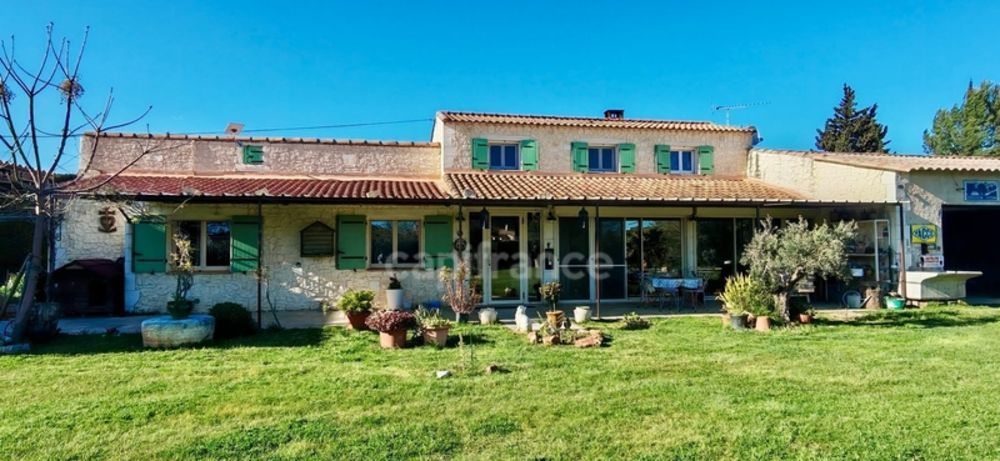 � vendre  Propri�t�/ch�teau Arles (13200)