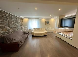  Maison � vendre 8 pi�ces 345 m�