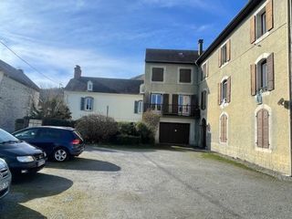  Immeuble � vendre 15 + pi�ces 460 m�