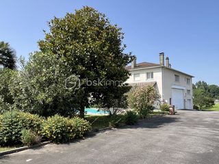  Maison � vendre 9 pi�ces 282 m�