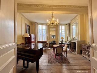  Maison � vendre 8 pi�ces 230 m�