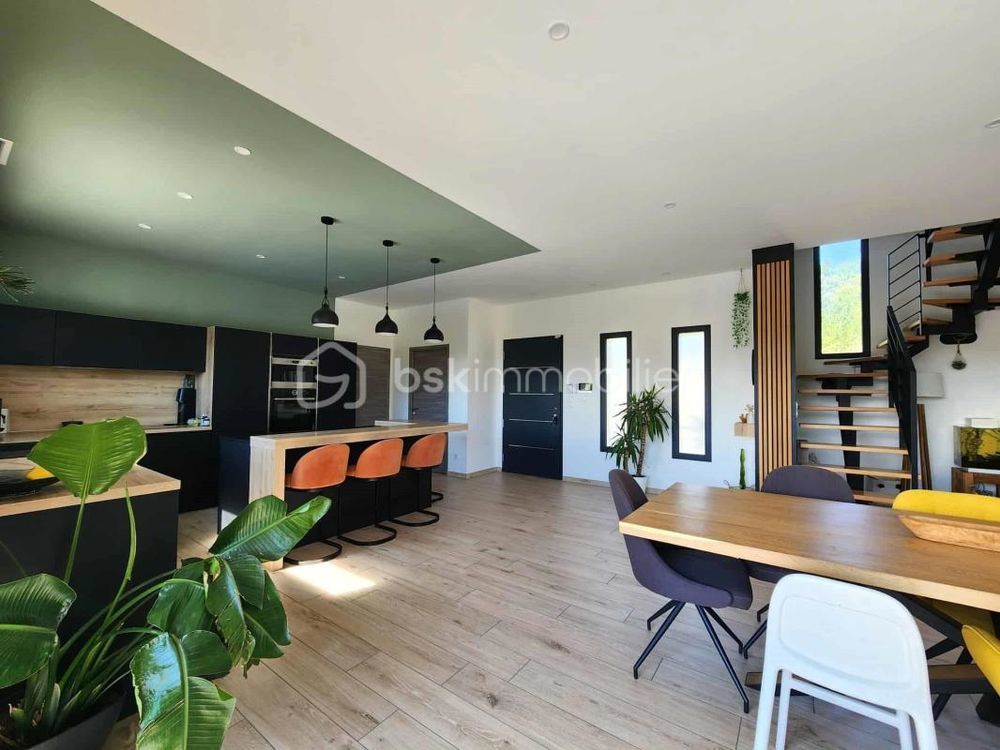 � vendre  Villa Tourbes (34120)