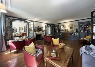  Propri�t�/ch�teau � vendre 15 + pi�ces 700 m�