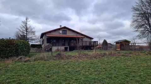   Marlhes 42660 dans un hameau � 1,5 km du centre du village, maison traditionnelle sur sous-sol  124m� habitables 4 chambres sur Maison - 7 pi�ce(s) - 124 m�